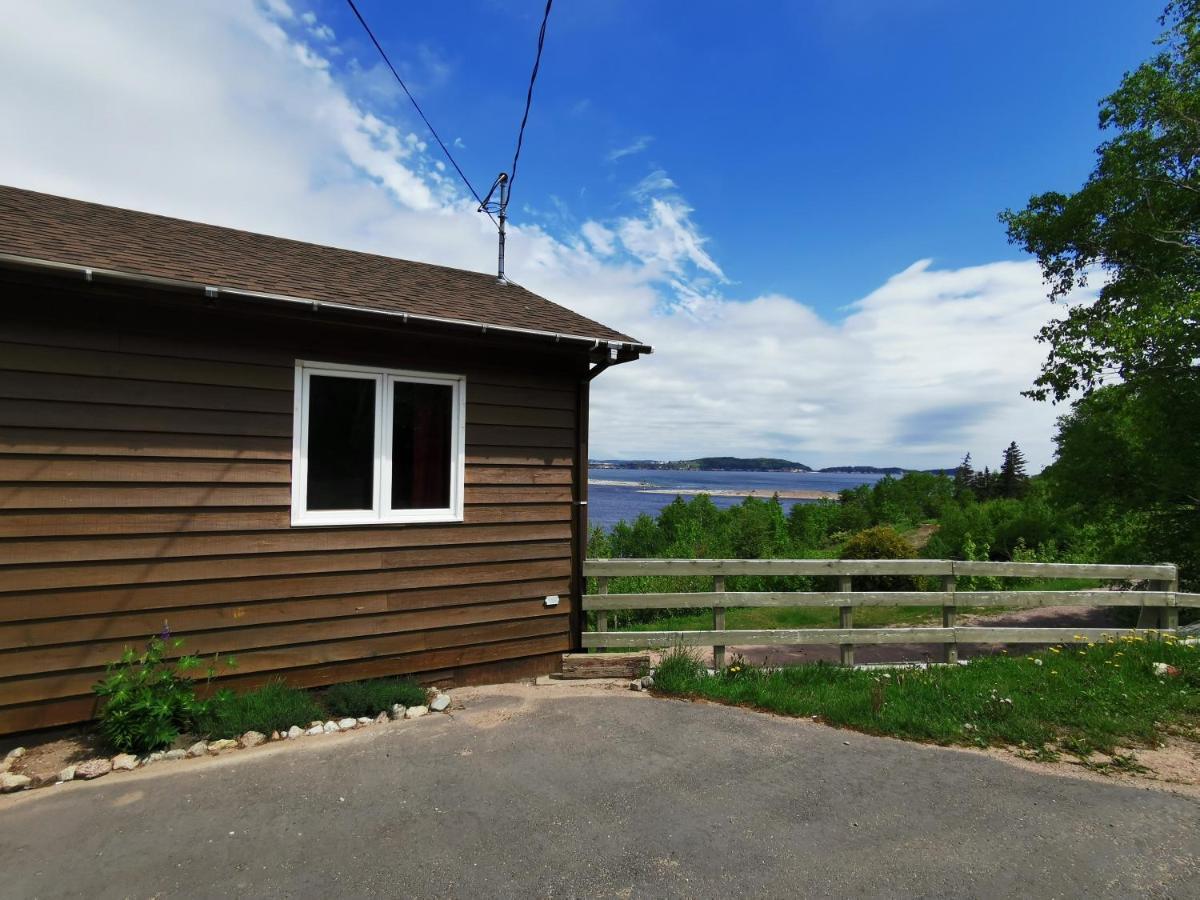 Knotty Pine Cottages, Suites & Motel Rooms Ингониш Екстериор снимка